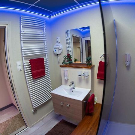 E 14 Aparthotel Berekfürdő Exteriör bild
